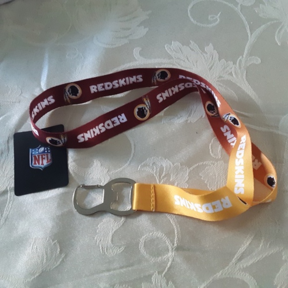REDSKINS Bottle Opener Landyard NFL Tailgate Original RED SKINS NWT Collectible